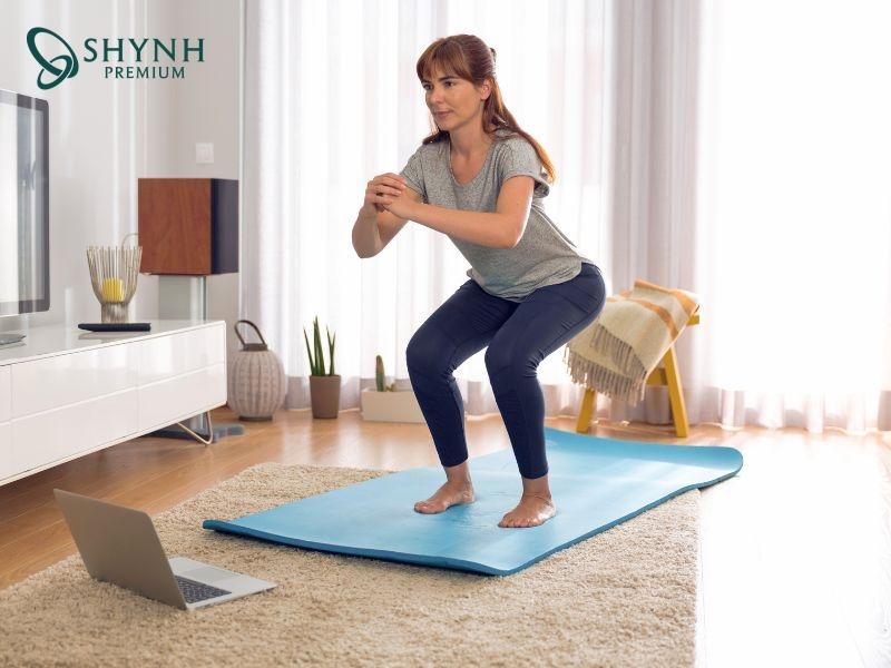Bài tập Squat giúp dân văn phòng giảm cân