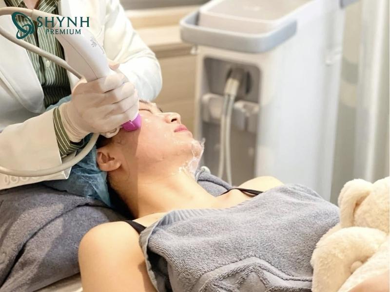 Thermage sử dụng tần số vô tuyến RF giúp tăng sinh collagen, trẻ hoá da