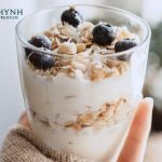 Bánh kếp từ bột yến mạch và sữa chua rất ngon và bổ dưỡng cho buổi sáng