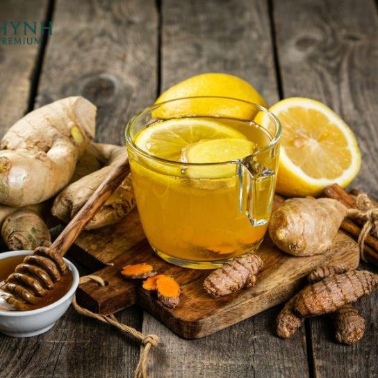 Nước ép detox cam, gừng, nghệ là một trong những công thức detox giảm cân 7 ngày hiệu quả