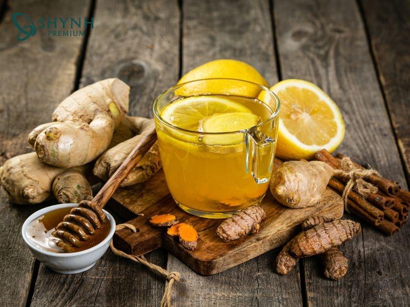 Nước ép detox cam, gừng, nghệ là một trong những công thức detox giảm cân 7 ngày hiệu quả 