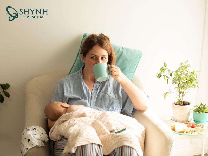 Mẹ đang cho con bú có thể uống detox nhưng cần cẩn trọng