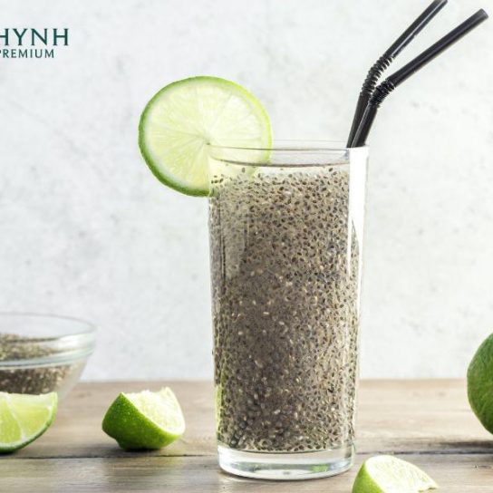 Nước detox chanh ấm + hạt chia giúp giảm cảm giác no, thải độc