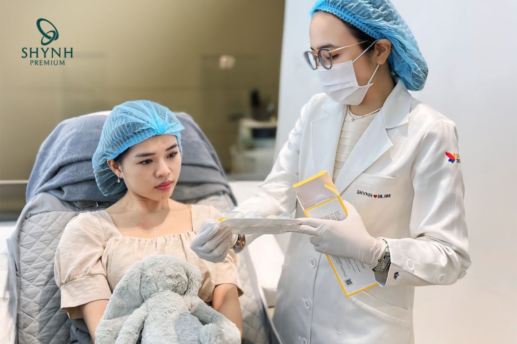 Tuân thủ hướng dẫn của bác sĩ trước khi nịt bụng sau hút mỡ