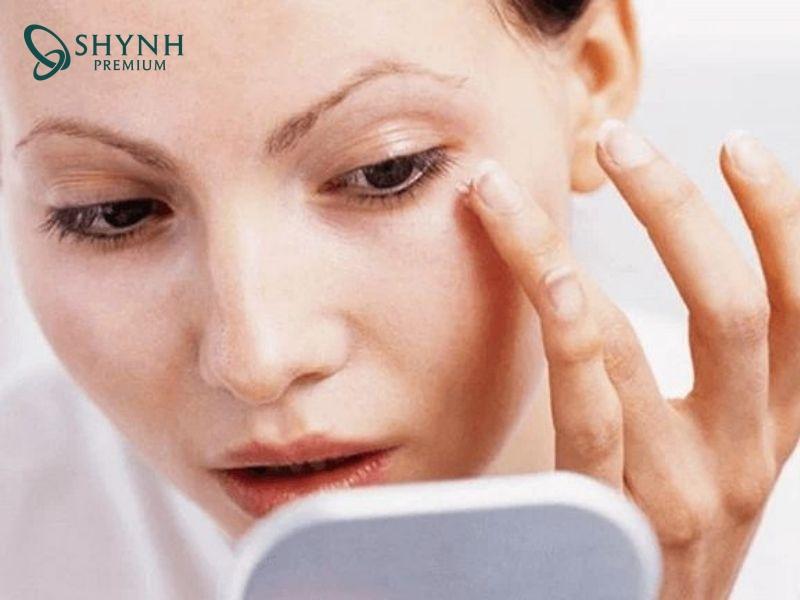 Nâng cơ vùng mắt giúp cải thiện tình trạng lão hóa da, mang lại ánh nhìn thu hút hơn cho đôi mắt