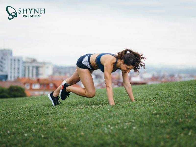 Burpees là bài tập giúp đốt mỡ toàn thân nhanh chóng và hiệu quả