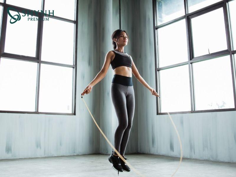 Bài tập nhảy dây hỗ trợ giảm mỡ toàn thân hiệu quả