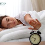 Ngủ đủ giấc cân bằng hormone, kiểm soát cơn đói