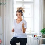 Tăng cường các bài tập cardio để đốt cháy calo, giúp giảm mỡ