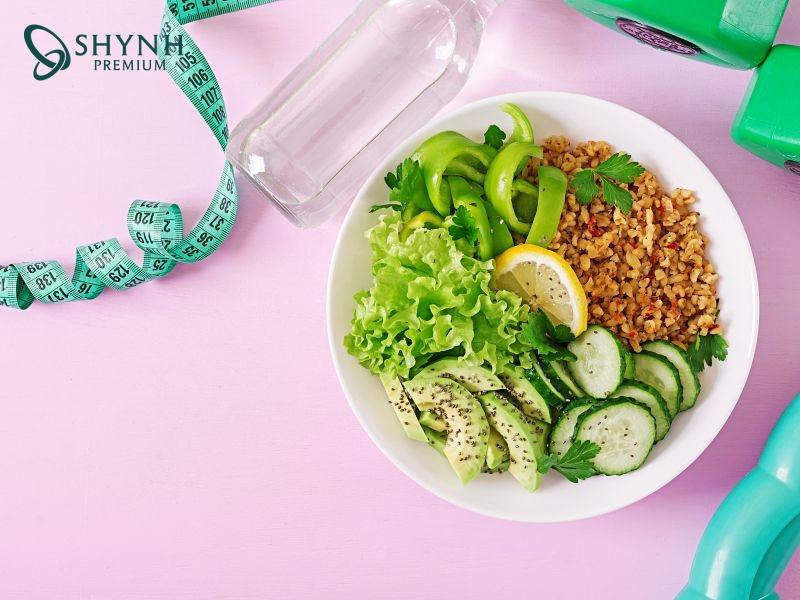 Để duy trì cân nặng chiều cao tiêu chuẩn của nữ nên duy trì chế độ ăn cân bằng