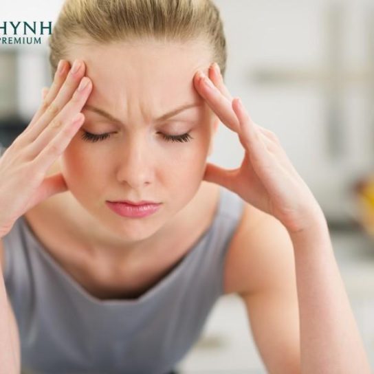 Nếp nhăn ấn đường có thể do nhiều nguyên nhân khác nhau