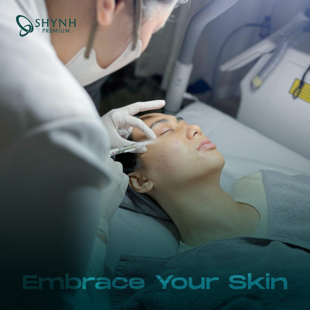 Khi chọn collagen tiêm trực tiếp vào da, cần đảm bảo collagen chính hãng và được thực hiện bởi bác sĩ tay nghề cao