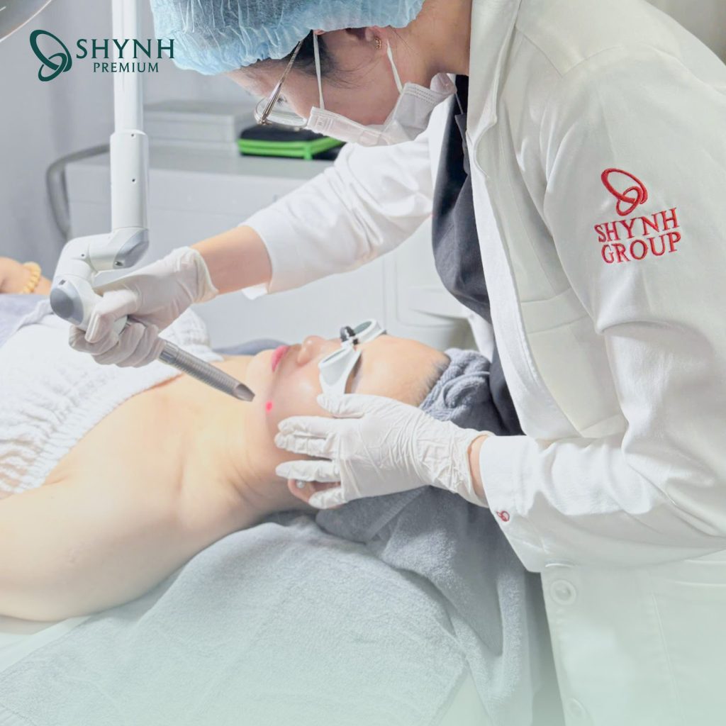 Laser tái tạo bề mặt là phương pháp khá phổ biến khi da chùng nhão