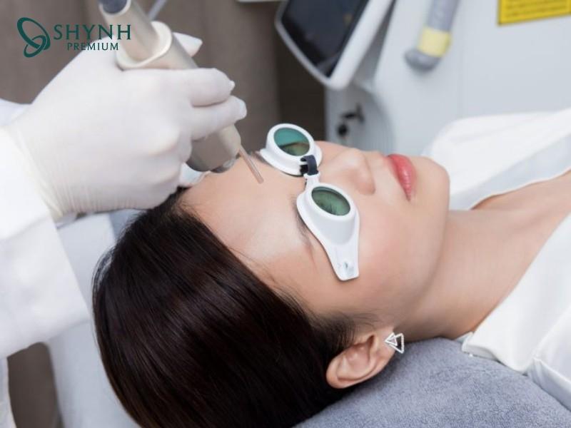 Laser trẻ hóa da là phương pháp sử dụng năng lượng ánh sáng để trẻ hoá da